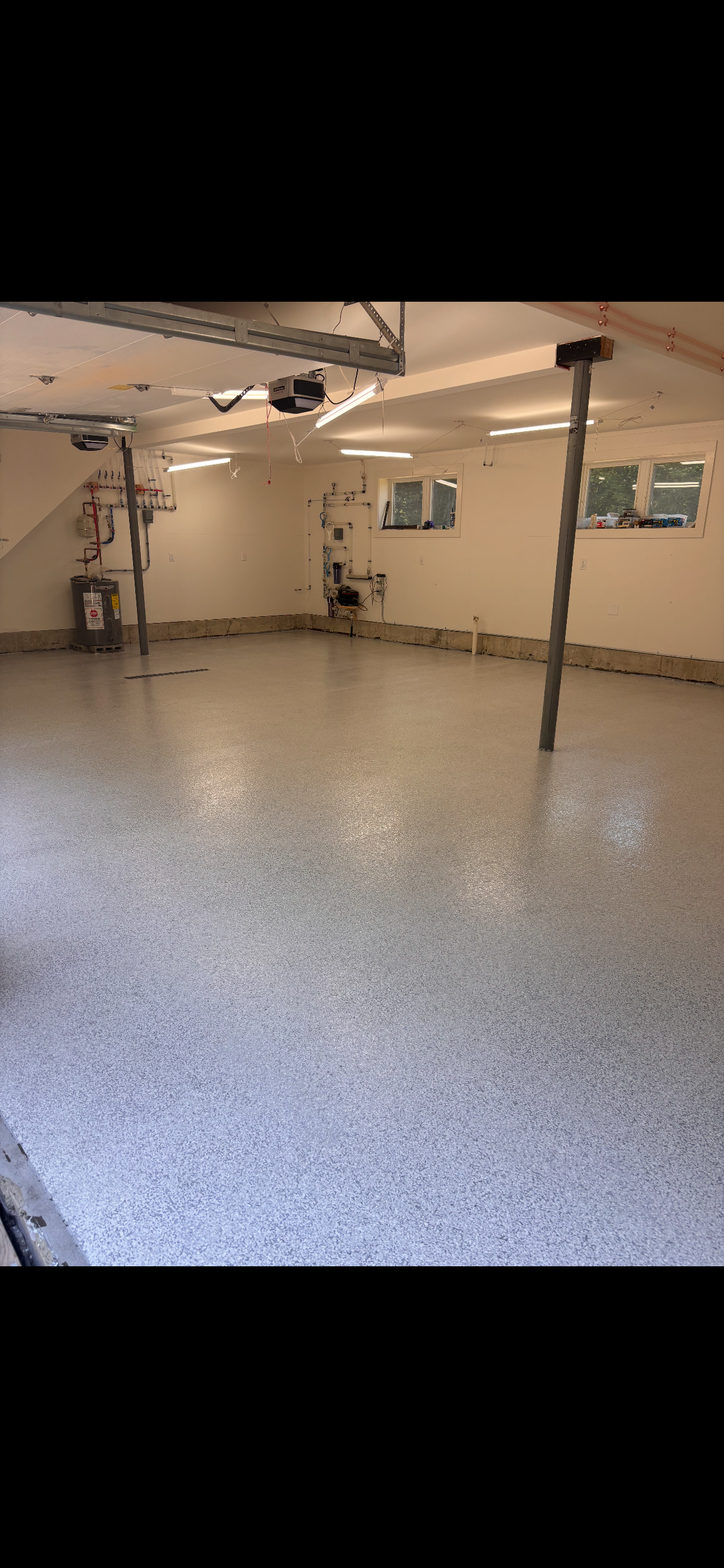 Large garage flake epoxy floor